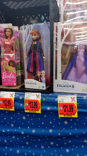 Grocery Store «Superior Grocers», reviews and photos, 9801 Laurel Canyon Blvd, Pacoima, CA 91331, USA