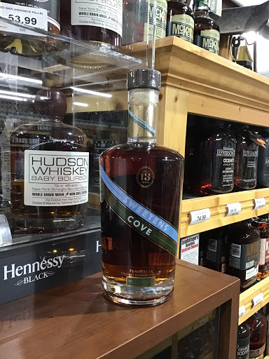 Liquor Store «The Barn Bottle Shop», reviews and photos, 25 Village Pkwy, Pendergrass, GA 30567, USA