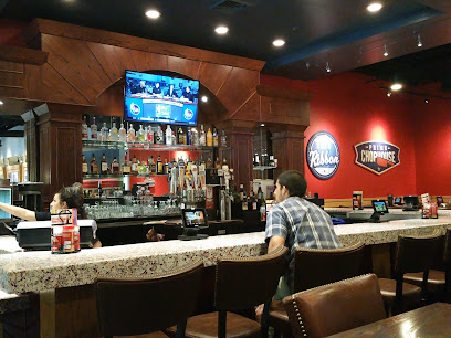 Red Robin Gourmet Burgers and Brews - 3385 W Shaw Ave, Fresno, CA 93711