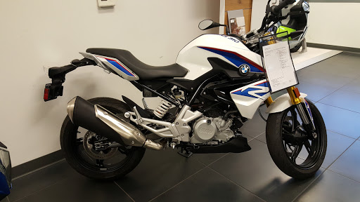 BMW Motorcycle Dealer «BMW Motorcycles of Burbank», reviews and photos, 2913 N Ontario St, Burbank, CA 91504, USA