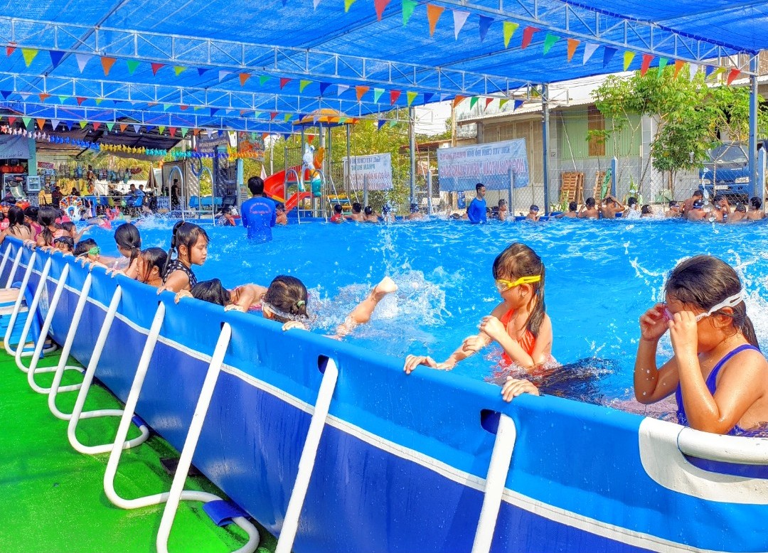 Khu vui chơi Hồ bơi Phan Hưng