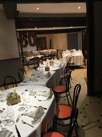 Atmosphère du Restaurant Auberge du Rocher à Monthault - n°3