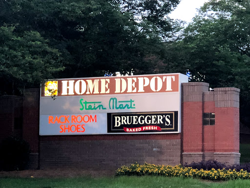 Shoe Store «Rack Room Shoes», reviews and photos, 1819 Matthews Township Pkwy, Matthews, NC 28105, USA