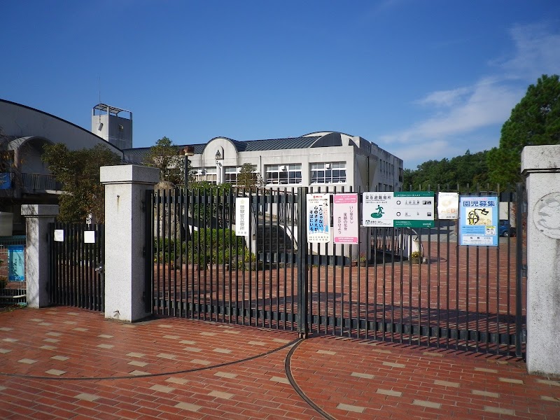 神戸市立有野中学校