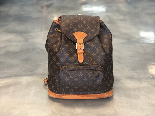 Consignment Shop «SecondHand Savvys», reviews and photos, 210 S Kings Ave, Brandon, FL 33511, USA