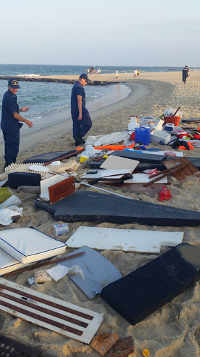 Breakfast Restaurant «Sandy Seagull Corner Store», reviews and photos, 101 1st Ave, Manasquan, NJ 08736, USA