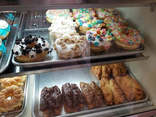 Donut Shop «Luvn Donuts», reviews and photos, 1421 W MacArthur Blvd # D, Santa Ana, CA 92704, USA