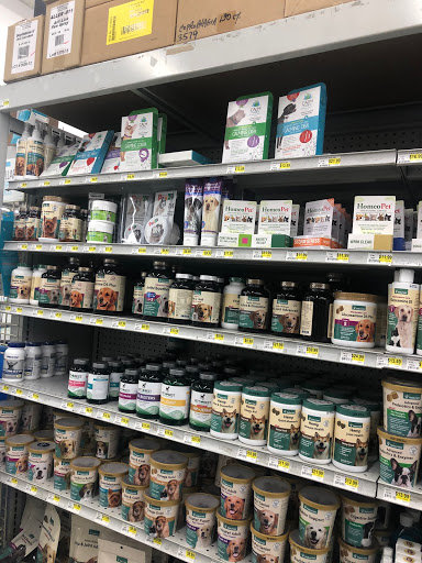 Pet Supply Store «Pet Club San Mateo», reviews and photos, 1850 S Norfolk St, San Mateo, CA 94403, USA