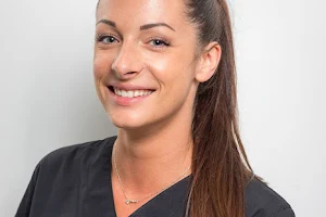 Dr Laurine BIRAULT - Chirurgien-Dentiste - Nice image