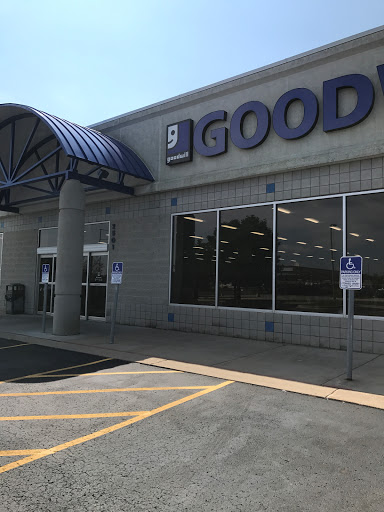 Thrift Store «Goodwill Store and Donation Center - Monona», reviews and photos, 2501 Royal Ave, Monona, WI 53713, USA