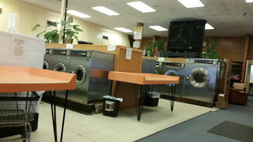 Dry Cleaner «Hallmark Cleaners Inc», reviews and photos, 3461 Babcock Blvd, Pittsburgh, PA 15237, USA