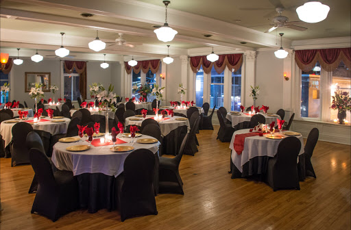 Mohegan Manor Restaurant And Banquet Facility image 4