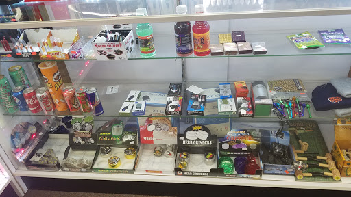 Tobacco Shop «Tobacco Cigar», reviews and photos, 1596 N Farnsworth Ave, Aurora, IL 60505, USA