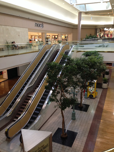 Shopping Mall «Vallco Shopping Mall», reviews and photos, 10123 N Wolfe Rd, Cupertino, CA 95014, USA