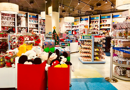 Toy Store «Disney Store», reviews and photos, 18521 Outlet Blvd, Chesterfield, MO 63005, USA