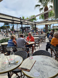 Atmosphère du Restaurant français Monsieur Bianca à Sainte-Maxime - n°9