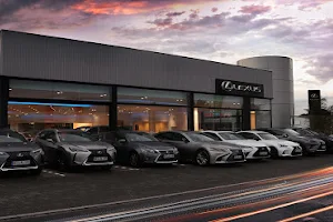 Lexus Forum Wesel Auto Lackas image