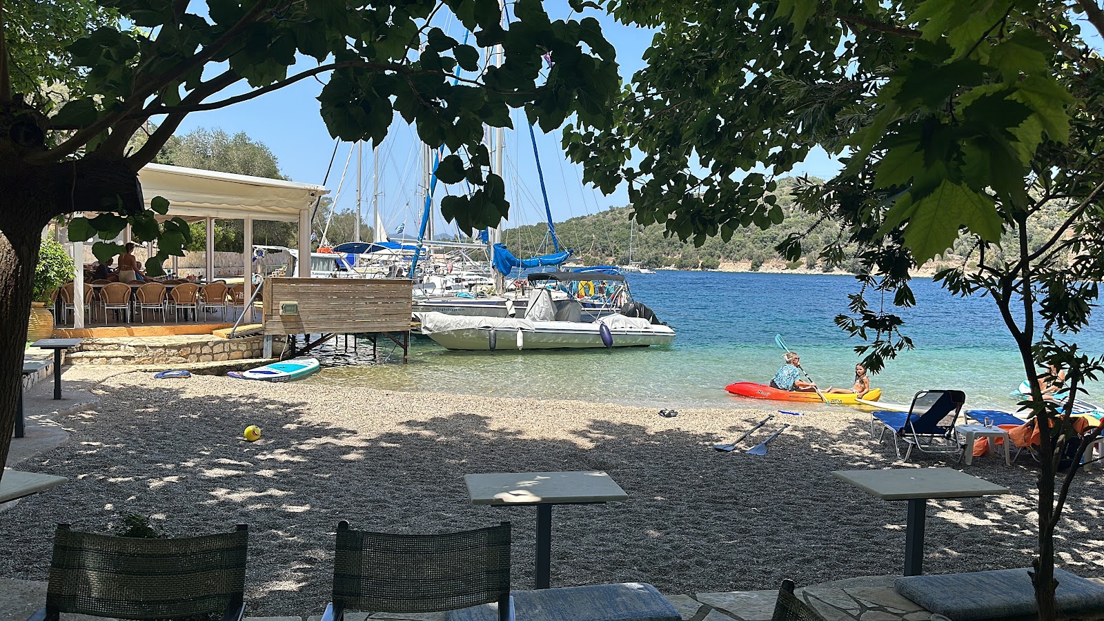 Karnagio Beach'in fotoğrafı çok temiz temizlik seviyesi ile