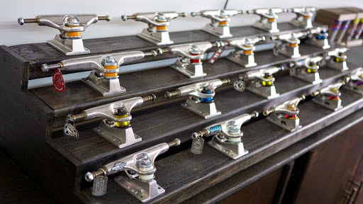 Skate Shop «Plus Skateshop Orlando», reviews and photos, 1646 E Colonial Dr, Orlando, FL 32803, USA