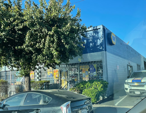 Auto Parts Store «NAPA Auto Parts - Genuine Parts Company», reviews and photos, 6141 Kester Ave, Van Nuys, CA 91411, USA