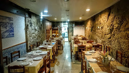 Restaurante Cana Verde - Rua dos Caldeireiros 121, 4050-140 Porto, Portugal