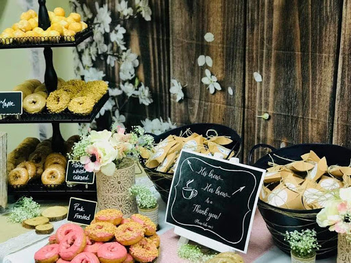 Donut Palace, 463 W Base Line Rd, Rialto, CA 92376, USA, 