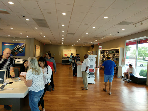Cell Phone Store «Verizon», reviews and photos, 55 U.S. 9, Manalapan Township, NJ 07726, USA