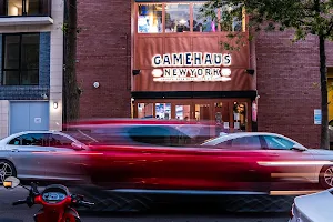 Gamehaus New York - Sports Bar, Beer Hall, Food & Games image