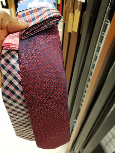 Department Store «T.J. Maxx», reviews and photos, 5500 Sunrise Hwy, Massapequa, NY 11758, USA