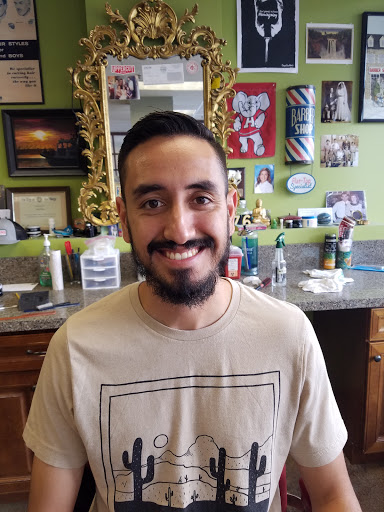 Barber Shop «Bay View Barber Shop», reviews and photos, 1025 W Laurel St, San Diego, CA 92101, USA