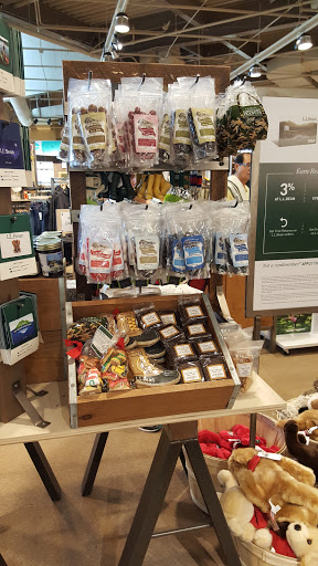 Clothing Store «L.L. Bean», reviews and photos, 700 Paramus Park, Paramus, NJ 07652, USA