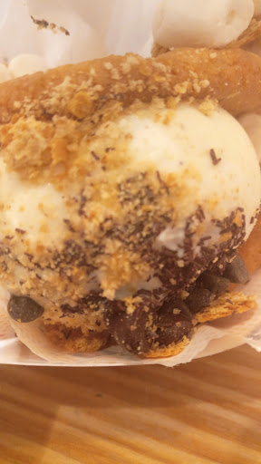 Ice Cream Shop «Moojo», reviews and photos, 2322 Guadalupe St, Austin, TX 78705, USA