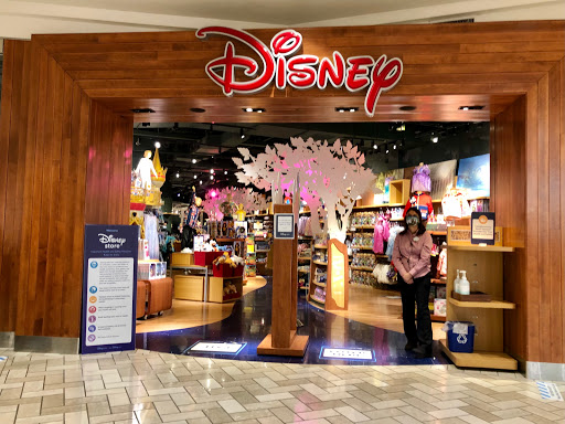 Toy Store «Disney Store», reviews and photos, 1961 Chain Bridge Rd, McLean, VA 22102, USA