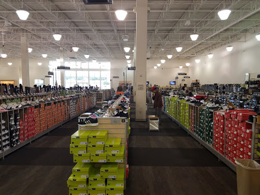 Shoe Store «DSW Designer Shoe Warehouse», reviews and photos, 10515 N Mopac Expy, Austin, TX 78759, USA