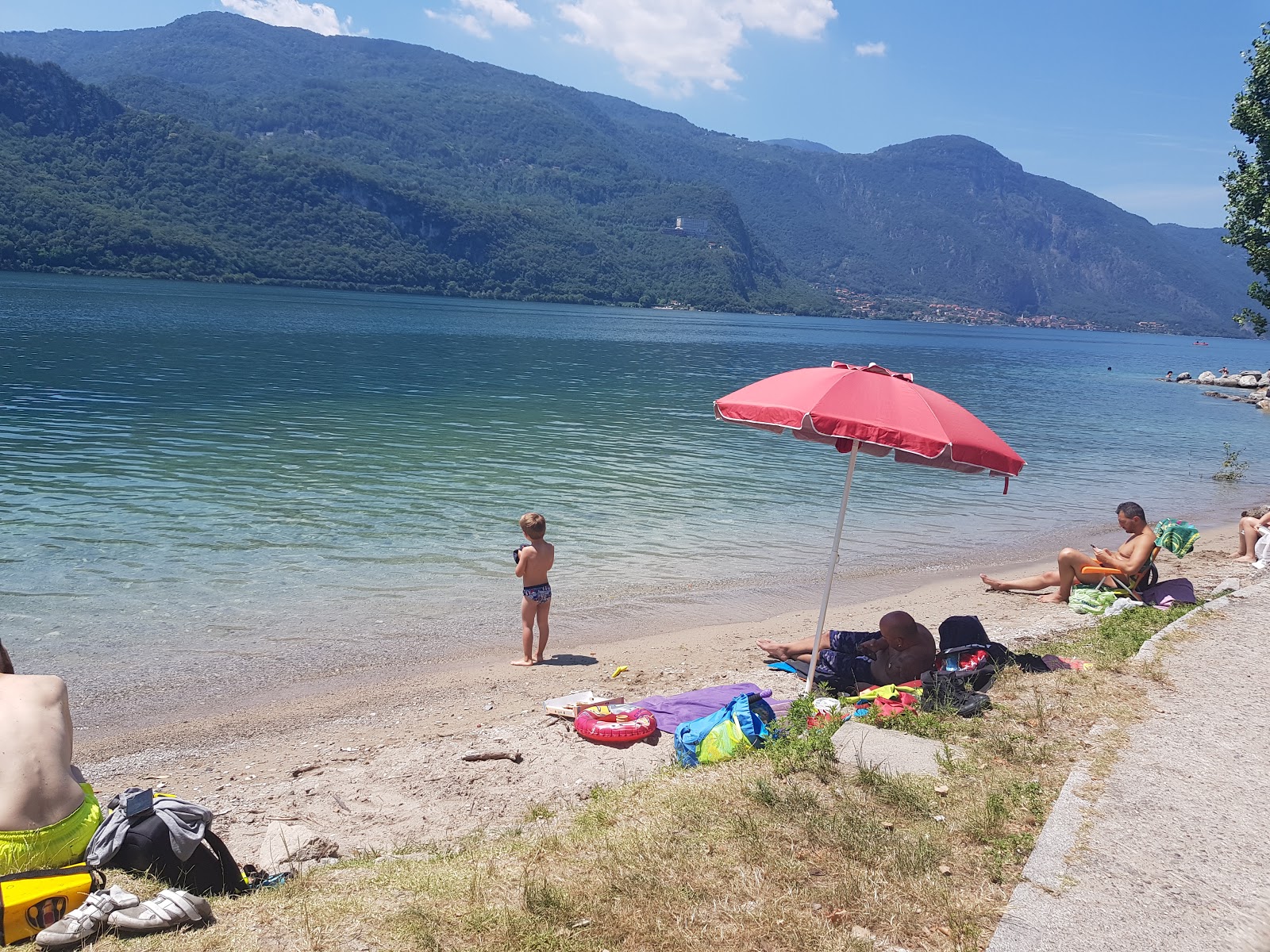 Photo of Spiaggia Camping Abbadia Lariana amenities area