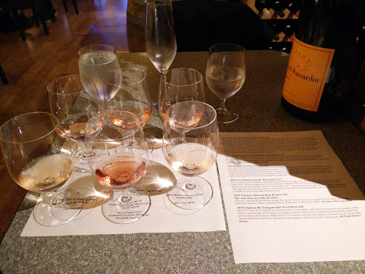 Wine Store «Santiam Wine Co», reviews and photos, 1555 12th St SE, Salem, OR 97302, USA