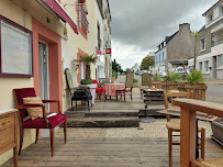 Atmosphère du Café Les Voyageurs - Café Associatif à Lanvéoc - n°2