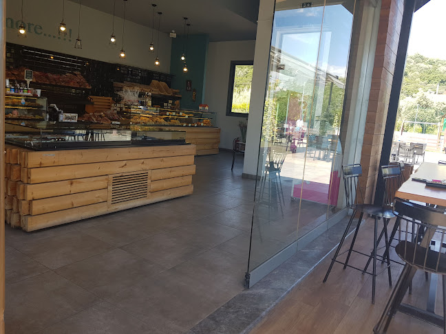 Αναγνωστόπουλος Αρτοποιεία Φούρνος - Καφετέρια