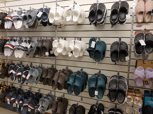 Shopping Mall «Merchants Walk Shopping Center», reviews and photos, 7580 W Broad St, Richmond, VA 23294, USA