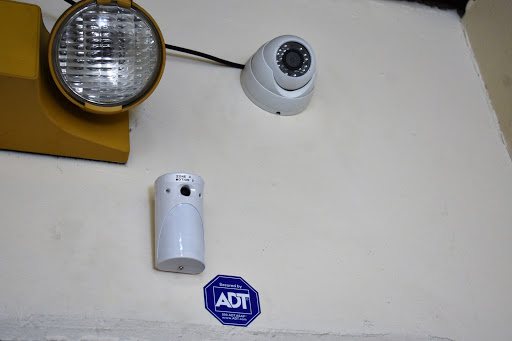 Self-Storage Facility «Guardian Storage, Inc.», reviews and photos, 2150 E Orangethorpe Ave, Fullerton, CA 92831, USA