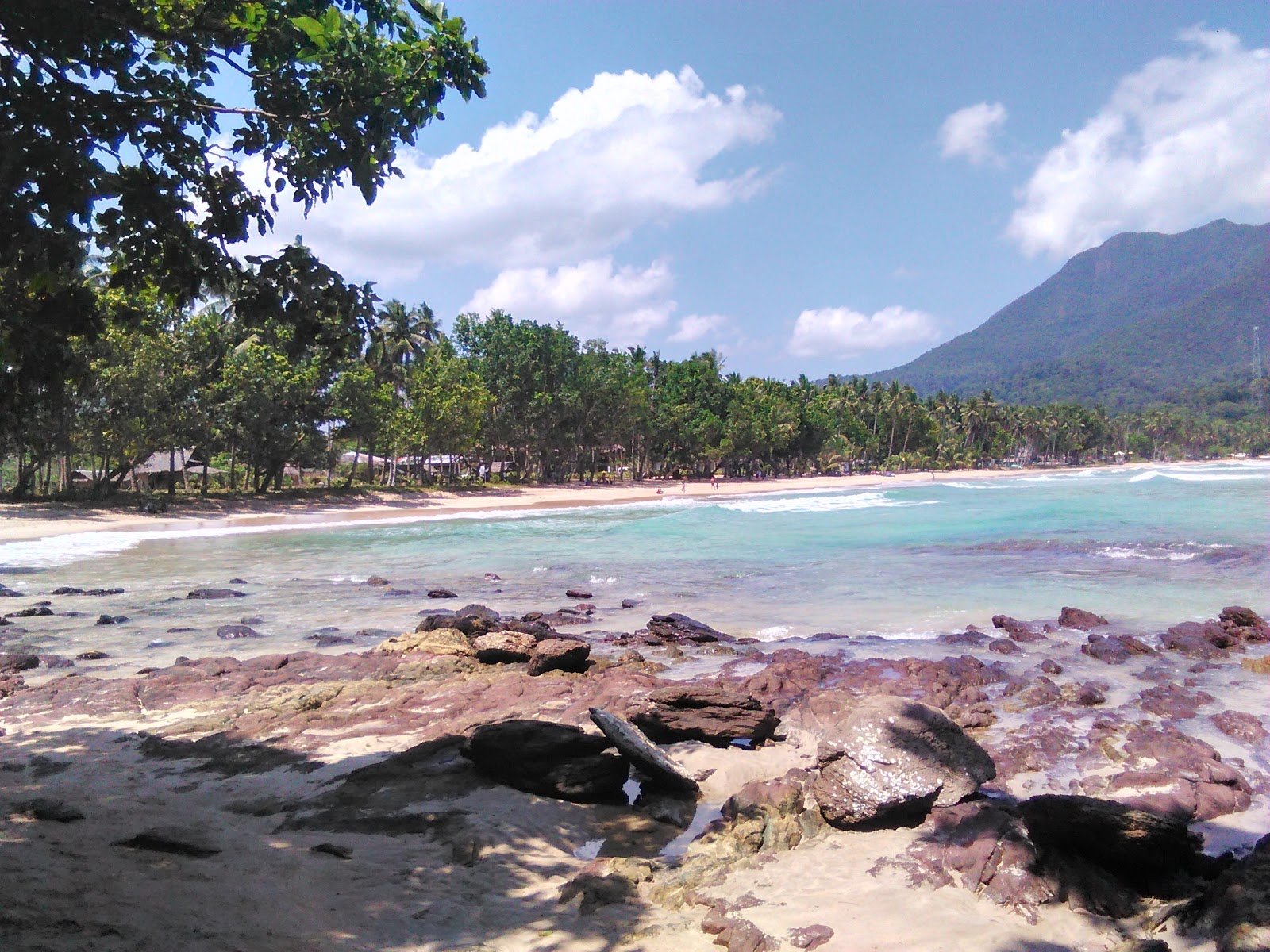 Foto von Sabang Beach - beliebter Ort unter Entspannungskennern