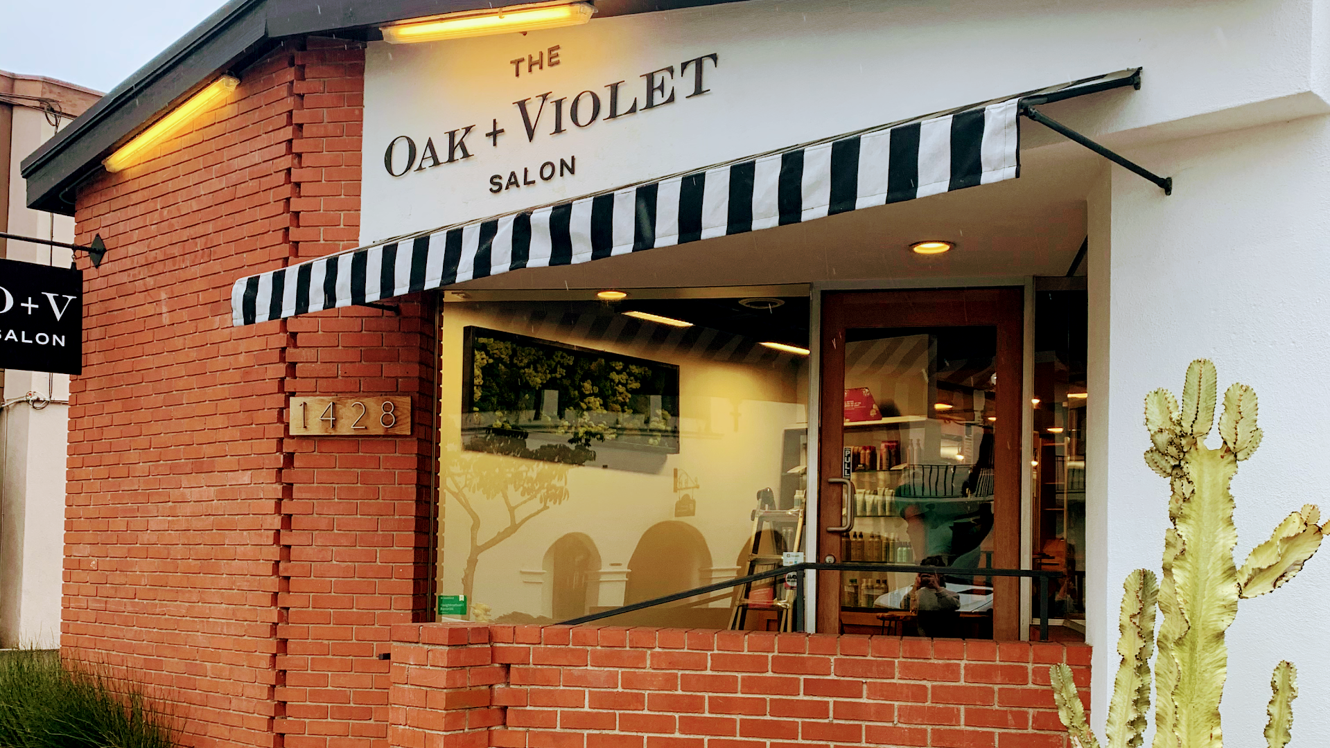 The Oak+Violet Salon