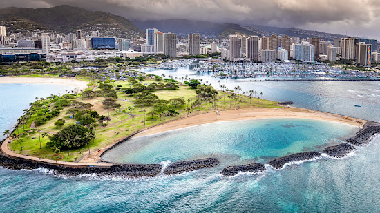 Ala Moana Beach