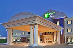 Holiday Inn Express & Suites Sedalia, an IHG Hotel image