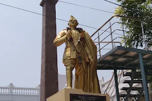 Indira Gandhi Statue image