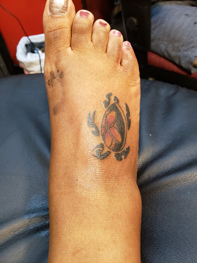 Tattoo Shop «Kadillac Tattoo Mt. Airy», reviews and photos, 7102 Germantown Ave, Philadelphia, PA 19119, USA