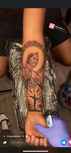 Explore simple hand tattoo ideas, creative tattoo ideas in Albuquerque, available at Albuquerque Ink tattoo College Plaza