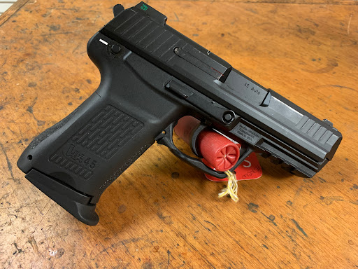 Gun Shop «Bergen Sporting Goods», reviews and photos, 649 Bergen Blvd, Ridgefield, NJ 07657, USA