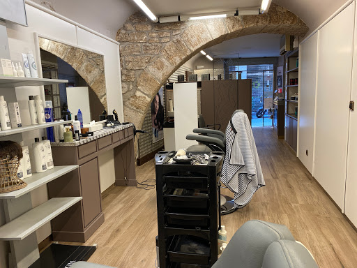 MayoLas Perruquers en Banyoles, Girona