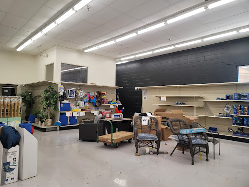 Discount Store «Big Lots», reviews and photos, 380 S Cherokee Ln, Lodi, CA 95240, USA